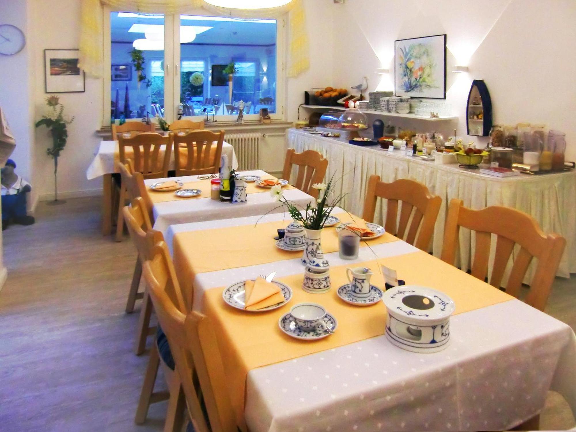 Hotel Ostfriesland Garni ノルデン エクステリア 写真